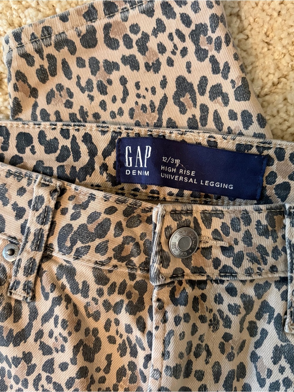 GAP | High Rise Universal Legging - Picture 2 of 5